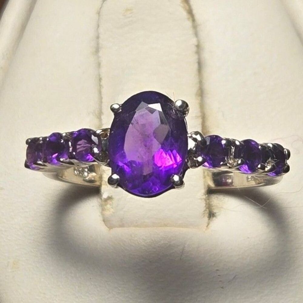 Dainty Purple Stone Vintage Sterling Silver Ring Sz 6